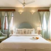 Hotel Crestwood